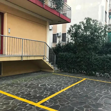 Da Lenny: A Due Passi Dal Centro Storico Apartment *