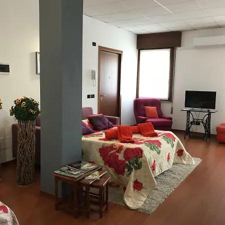 Da Lenny: A Due Passi Dal Centro Storico Apartment Treviso